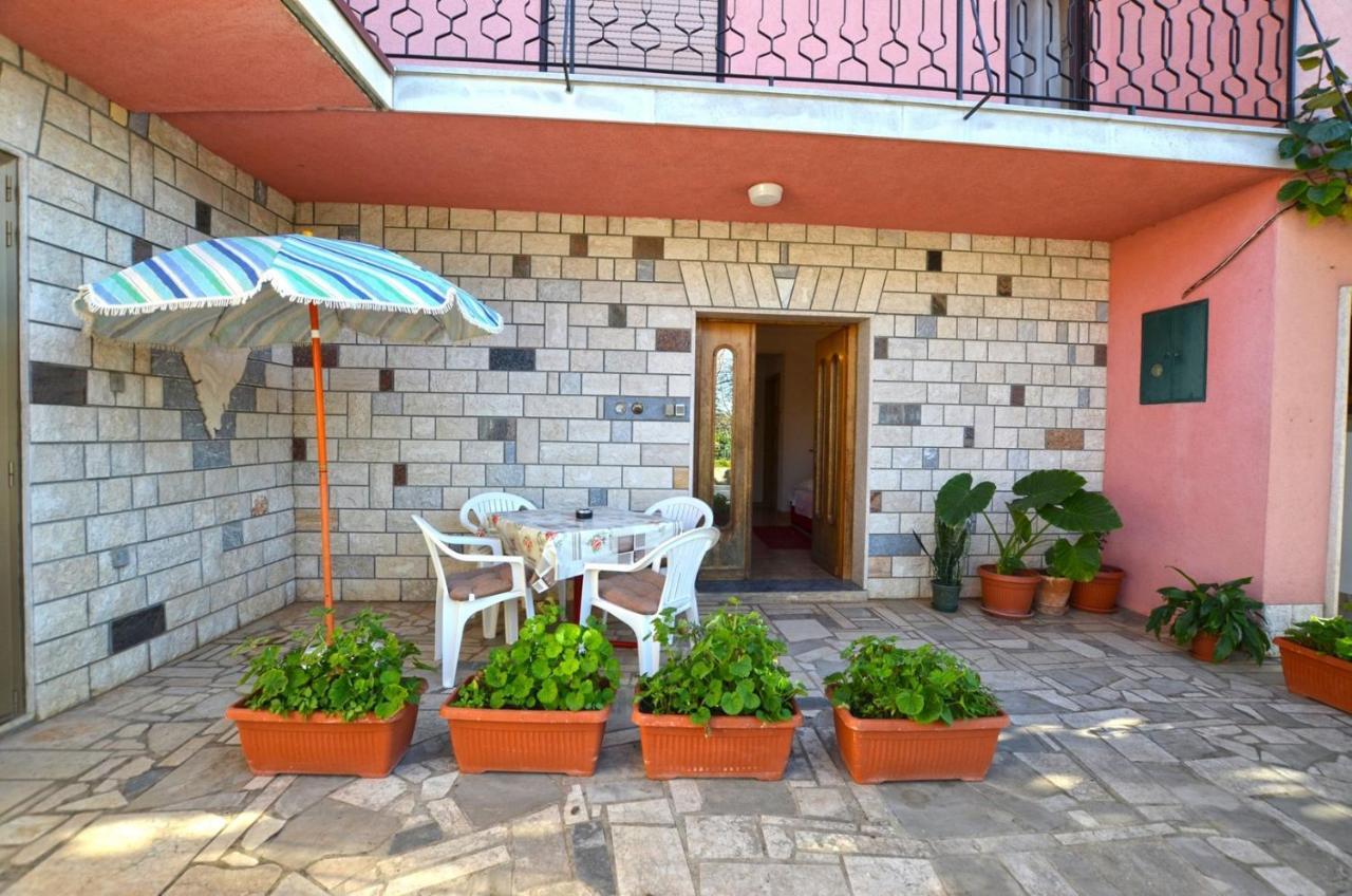 Miro Apartments Kanfanar Exterior foto